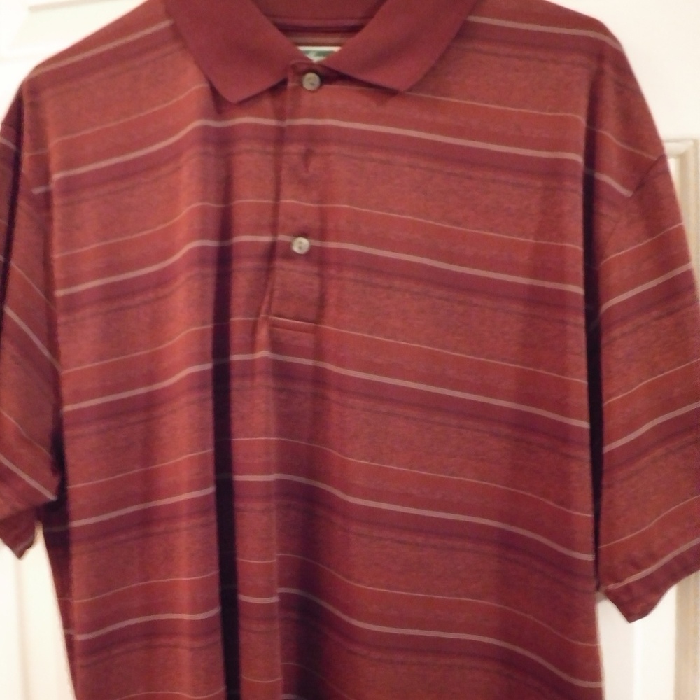 Men's short sleeved polo/golf shirt